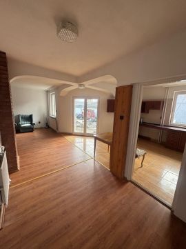Kiadó Ház 4031 Debrecen , Hatvan utcai kertben