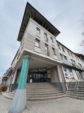 Kiadó Iroda 6000 Kecskemét , KIADÓ dupla iroda a Central Passage Üzletház első emeletén