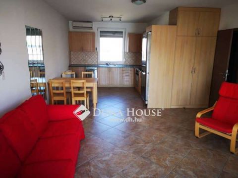 Kiadó Lakás 7633 Pécs , Few minutes from the POTE - livingroom + 2 bedrooms apartment for rent!