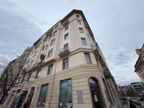 Eladó Lakás 1117 Budapest 11. kerület 