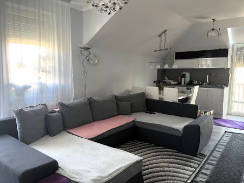 Eladó Lakás 2800 Tatabánya 