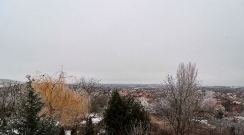 Eladó Ház 2146 Mogyoród , Örökpanorámás ház Berektetőn