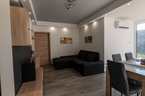 Eladó Ház 8132 Lepsény 