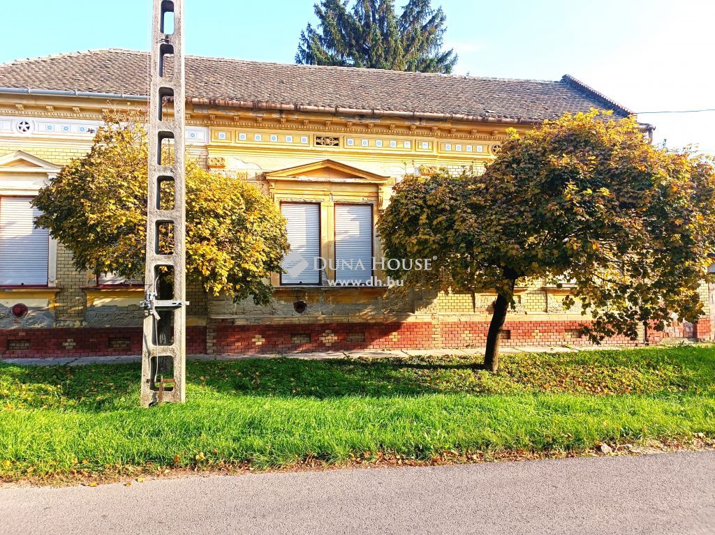 5650 Mezőberény — 1/19