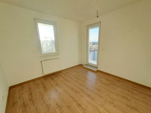 Eladó Lakás 1086 Budapest 8. kerület Egyetemek szomszédságában: FIATAL PÁROKNAK ,DIÁKOKNAK EGYEDÜLÁLLÓKNAK, BEFEKTETŐKNEK