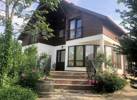 Eladó Ház 2162 Őrbottyán , Igényes minőségű családi ház Őrbottyán Rákóczi útnál
