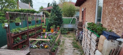 Eladó Lakás 2030 Érd , 2030 Érd, jól megközelíthető, családbarát övezet, ahol otthonteremtésre és vállalkozásra egyaránt kiváló lehetőségek adottak.