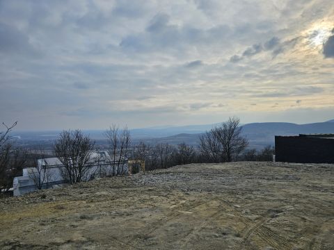 Eladó Telek 2000 Szentendre 