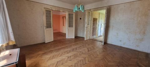 Eladó Ház 2096 Üröm , 2096 Üröm, ófalu