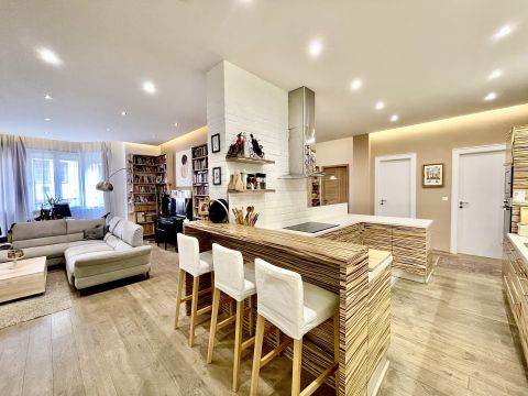 Eladó Lakás 1136 Budapest 13. kerület , Kuriózum az újlipótvárosiak kedvenc sétáló utcájában
