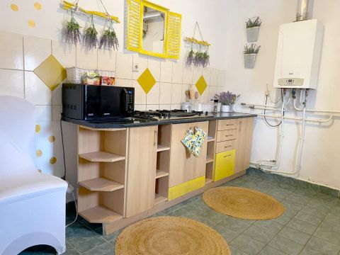 Eladó Ház 6332 Uszód , Uszód központjában nappali + 2 szobás családi ház