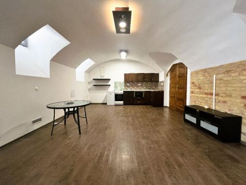 Eladó Lakás 1081 Budapest 8. kerület , 1081 Budapest 8, Egyetemek környéke