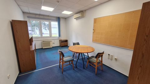 Kiadó Iroda 8900 Zalaegerszeg 