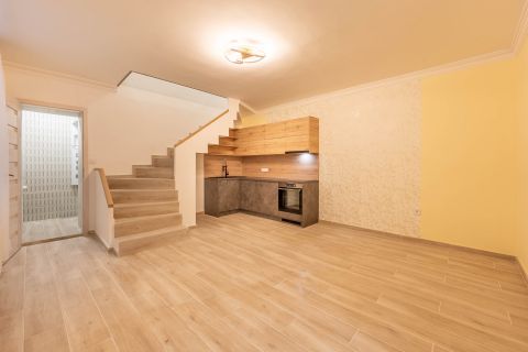 Eladó Lakás 1055 Budapest 5. kerület 