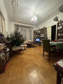 Eladó Lakás 1081 Budapest 8. kerület BELVÁROSBAN MAGAS EMELETI FELÚJÍTANDÓ LAKÁS JÓ ÁR ÉRTÉKBEN