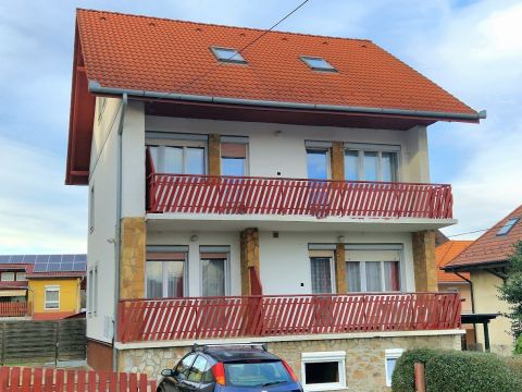 Eladó Ház 8380 Hévíz , Tófürdőtől 700 m-re
