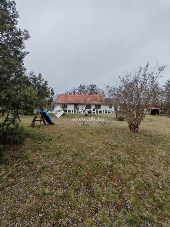 2713 Csemő , 2713 Csemő Pesti út — 1/29
