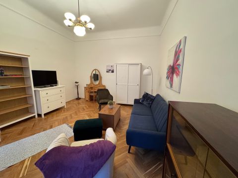 Eladó Lakás 1078 Budapest 7. kerület Állatorvosi egyetemnél felújított másfél szobás lakás eladó!