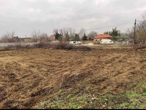 Eladó Telek 2254 Szentmártonkáta , Szentmártonkáta, csendes részén