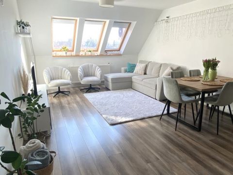 Eladó Lakás 4031 Debrecen Postakert szélén gyönyörű, nappali + 4 szobás lakás ELADÓ!
