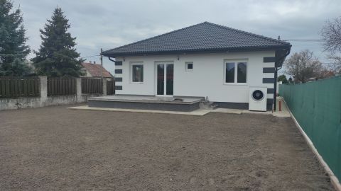 Eladó Ház 2030 Érd , Dombosvárosban