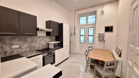 Eladó Lakás 1076 Budapest 7. kerület 