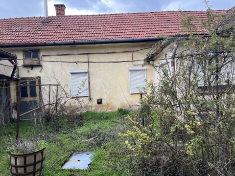 Eladó Ház 2700 Cegléd Széchenyi Óvoda mellett
