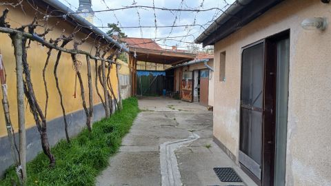 Eladó Ház 6070 Izsák 