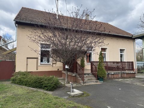 Eladó Ház 2131 Göd 