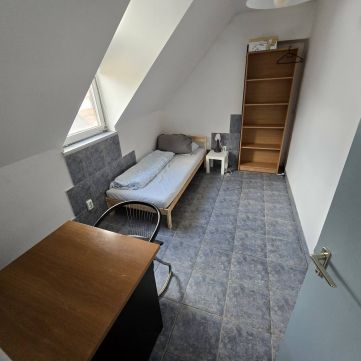 Kiadó Ház 6000 Kecskemét KIADÓ HÁZ MUNKÁS SZÁLLÁSNAK! 