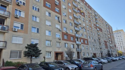 Eladó Lakás 1157 Budapest 15. kerület , Központi lokáció