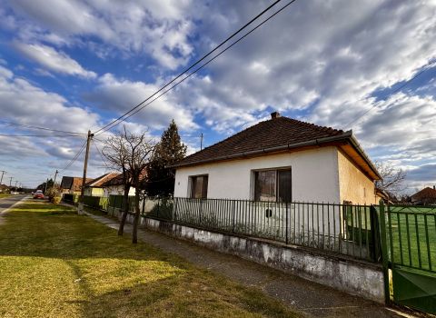 Eladó Ház 2253 Tápióság 