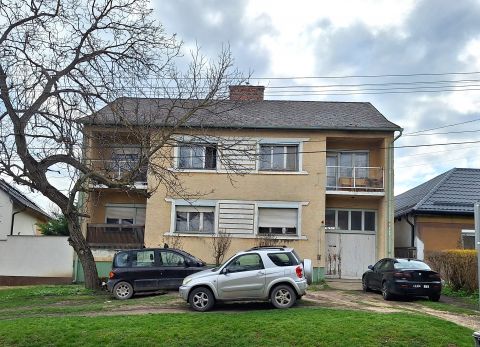 Eladó Ház 2060 Bicske 