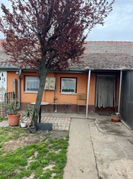 Eladó Ház 6000 Kecskemét , Házszámos tanya Városföldön