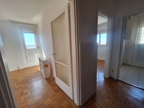 Eladó Lakás 7622 Pécs ===Árkád szomszédságában 63 nm-es lakás===