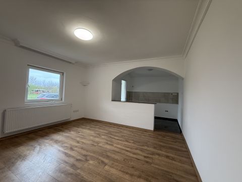 Eladó Ház 2713 Csemő 