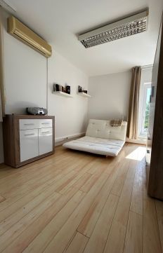 Kiadó Lakás 8200 Veszprém , csendes környezet