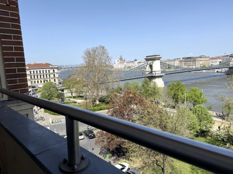 Kiadó Lakás 1013 Budapest 1. kerület 