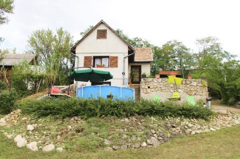 Eladó Ház 2836 Baj , 2836 Baj, Baj-Szőlőhegy