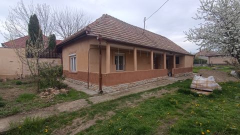 Eladó Ház 2244 Úri , Úri