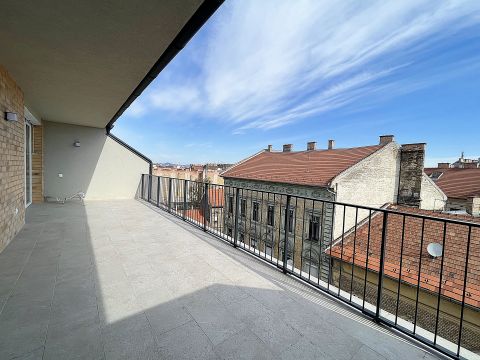Eladó Lakás 1086 Budapest 8. kerület , Egyetemek szomszédságában újéípstésű nagyerkélyes B602