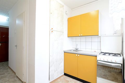 Kiadó Lakás 2750 Nagykőrös Bárány utcán kiadó 1 szobás, bútorozatlan lakás