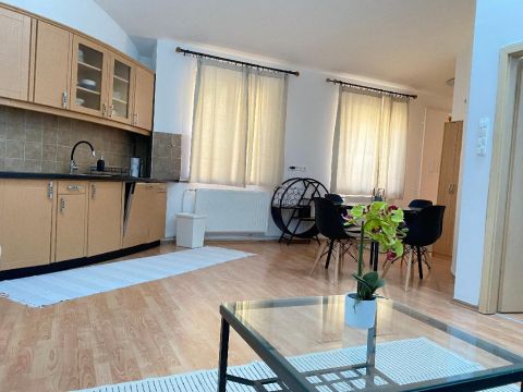 Eladó Lakás 1061 Budapest 6. kerület , 1061 Budapest 6, Belváros