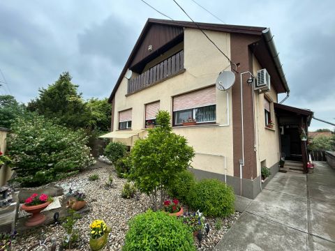 Eladó Ház 2721 Pilis , Vasútállomáshoz közel