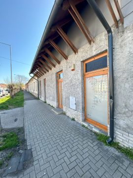 Eladó Üzlethelyiség 9200 Mosonmagyaróvár , Mosonmagyaróvár, Ostermayer Károly utca