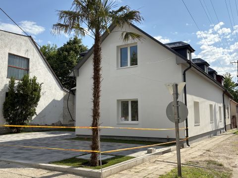 Eladó Lakás 2500 Esztergom 