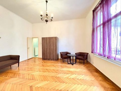 Eladó Lakás 1082 Budapest 8. kerület , 1082 Budapest 8, Horváth Mihály tér