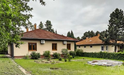 Eladó Ház 2030 Érd , 2030 Érd, Fenyves-Parkváros