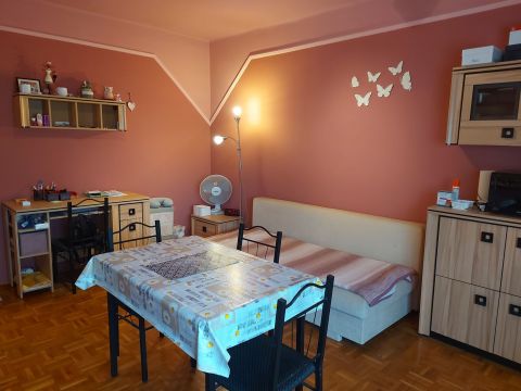 Eladó Lakás 6000 Kecskemét 