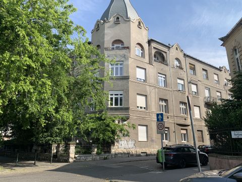 Eladó Lakás 1143 Budapest 14. kerület , Stefánia úton 98 nm-es, két lakássá alakítható lakás